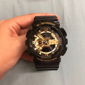 Black and gold G-shock!! 100% original